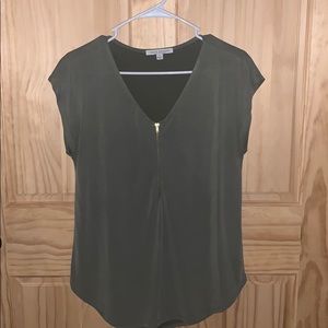 Army green 1/4 Sleeve Top